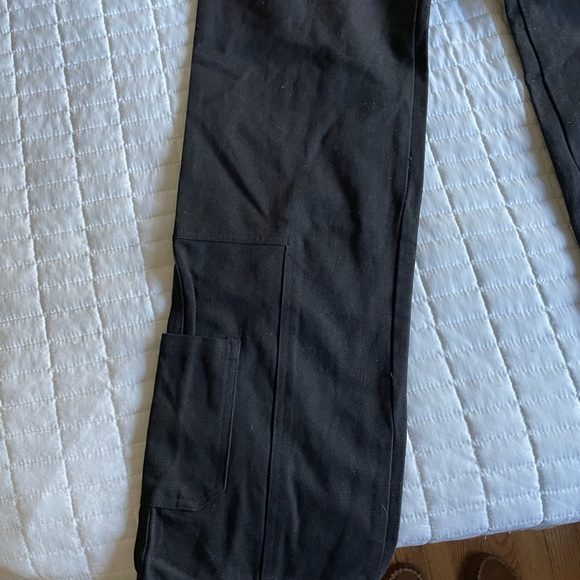 Renowned NWT Black Cargo Pants - Picture 4 of 7